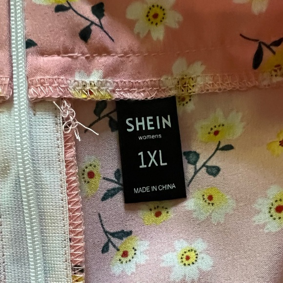 SHEIN Curve Floral Plus Size Skirt Size 1XL - Picture 5 of 6